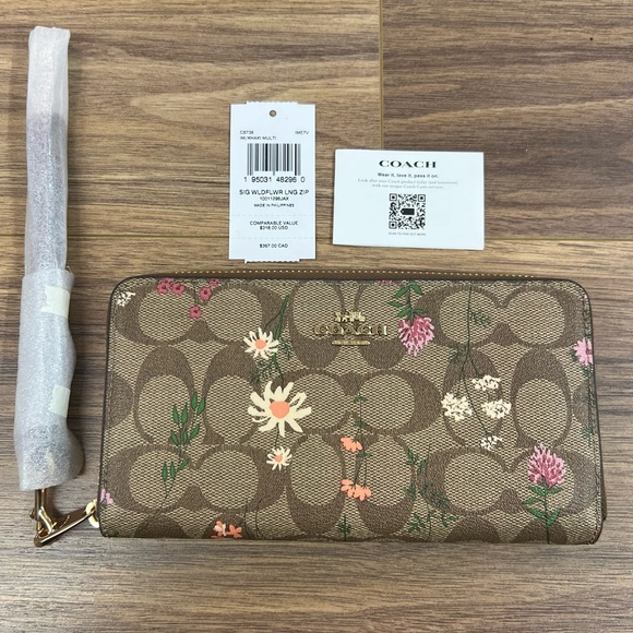 COACH Signature Wildflower Long Zip Around Detachable Strap Wristlet Wallet NWT - Picture 2 of 14